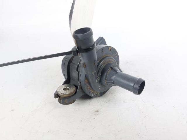 TOYOTA G904052020 Bomba de agua eléctrica auxiliar  en stock Salamanca