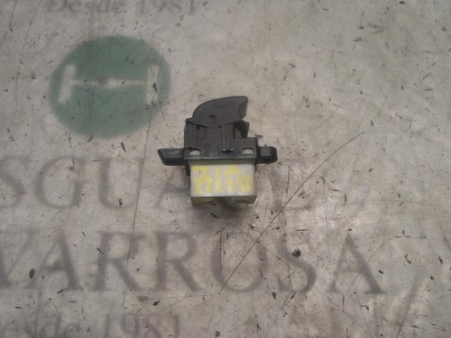 GE4T66370A MAZDA Botón de elevalunas delantero derecho  en stock Gandía