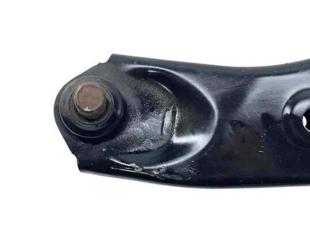 Brazo inferior derecho de la suspensión delantera GHP934300B MAZDA