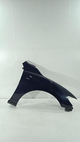 Guardabarros delanteros derecho GHP952111A MAZDA