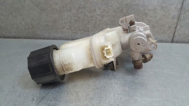 Cilindro maestro de frenos GJ5L4340ZA MAZDA