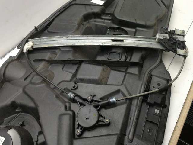 GJ6A5858X Motor del elevalunas de la puerta delantera derecha  comprar en Reus