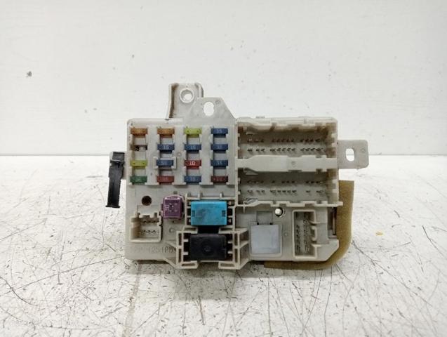 Caja de relés y fusibles Mazda 6 (2002-2007)