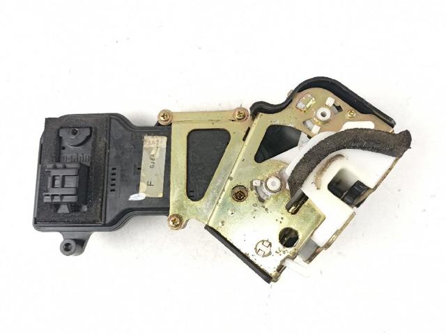 MAZDA GJ6A72310G Cerradura de la puerta trasera derecha  comprar en Albacete