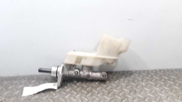 Cilindro maestro de frenos GJ6L4340ZA MAZDA
