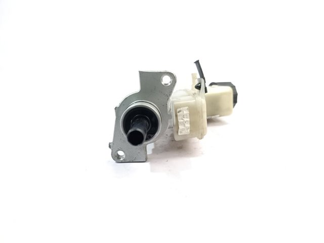 Cilindro maestro de frenos GJ6L4340ZA MAZDA