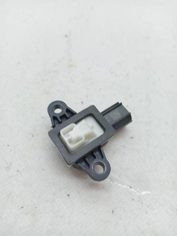 GN1514C676AA Sensor de airbag delantero  comprar en Reus