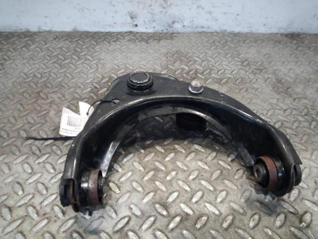 Brazo superior derecho de la suspensión delantera GS1D34200C MAZDA