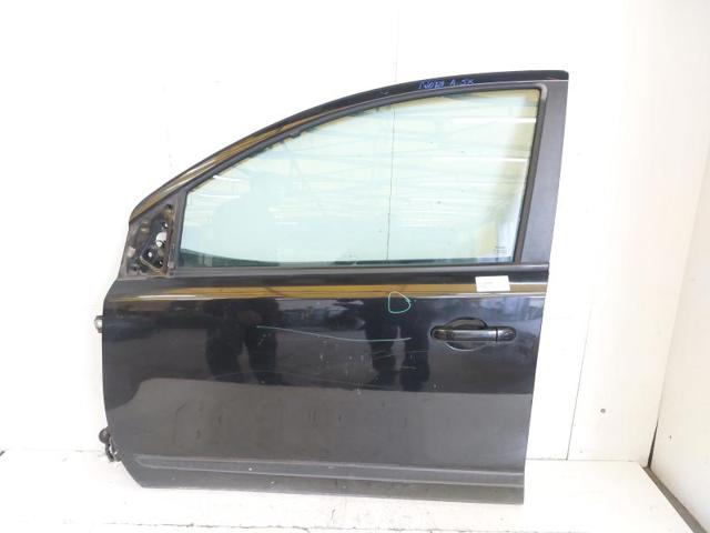 Puerta del conductor Nissan Note (E11)