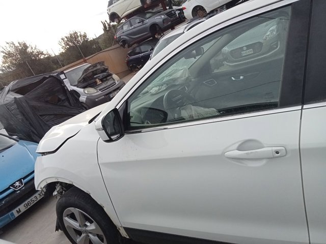 Puerta delantera izquierda Nissan Qashqai 2 J11