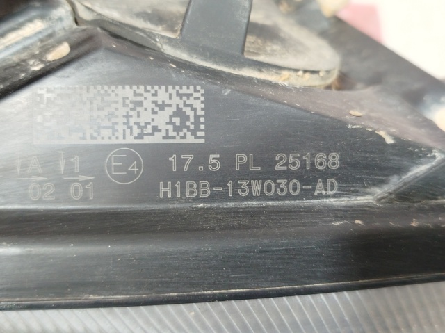 Faro izquierdo Ford Fiesta