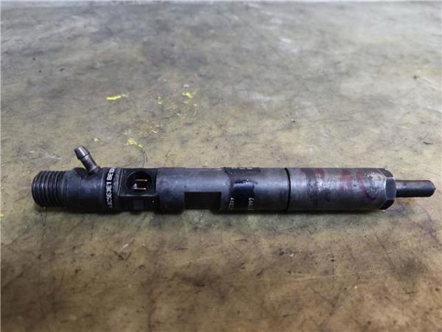 H8200421897 RENAULT Inyector de combustible  comprar en Jaén