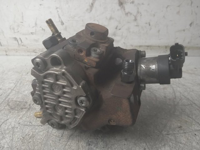 RENAULT H8200690744 Bomba inyectora  en stock Terrassa