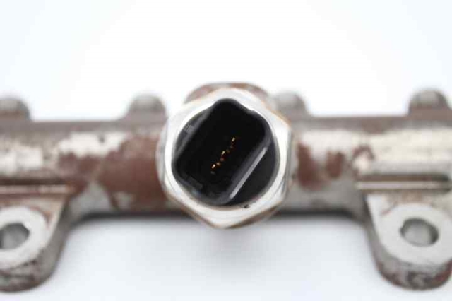 H8200701690 Regulador de presión de combustible en el riel de inyectores  comprar en Zaragoza