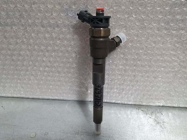 H8201453073 RENAULT Inyector  en stock Gandía
