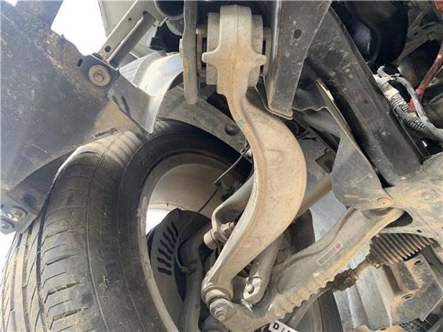 HK833C256AD Brazo inferior izquierdo/derecho de suspensión delantera  comprar en Pontevedra