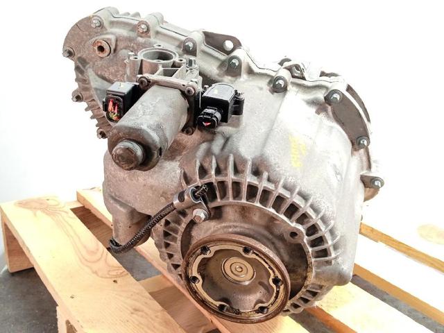 IAB500241 Land Rover