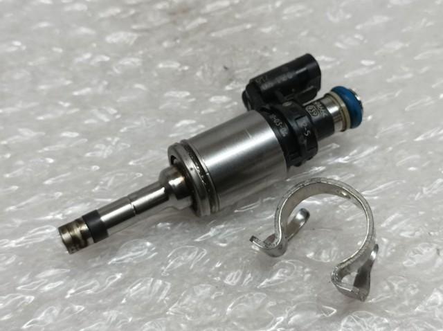 Comprar Inyector de combustible Ford Fiesta VII  a bajo precio
