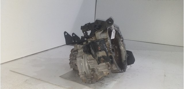 J31973 HYUNDAI Caja de cambios  en stock Huelva