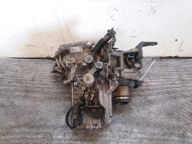 J31973 HYUNDAI Caja de cambios  en stock Huelva