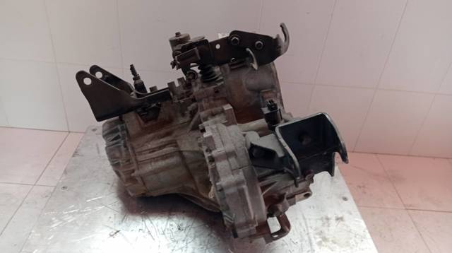 HYUNDAI J31973 Caja de cambios  en stock Salamanca