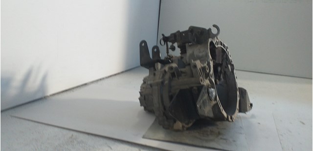 HYUNDAI J42073 Caja de cambios  en stock Terrassa