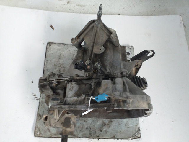 JB1513 RENAULT Caja de cambios manual completa  disponible Alicante