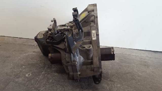 JH3103 NISSAN Caja de cambios manual completa  disponible Ourense