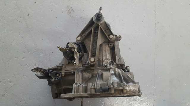 JH3128 RENAULT Caja de cambios  en stock Huelva