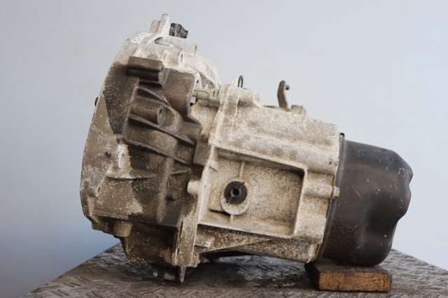 RENAULT JH3143 Caja de cambios manual completa  disponible Lugo