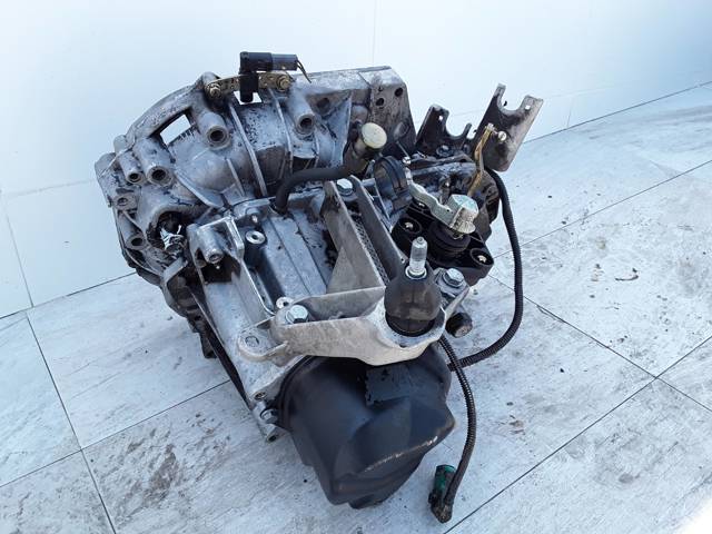 RENAULT JH3143 Caja de cambios  en stock Salamanca