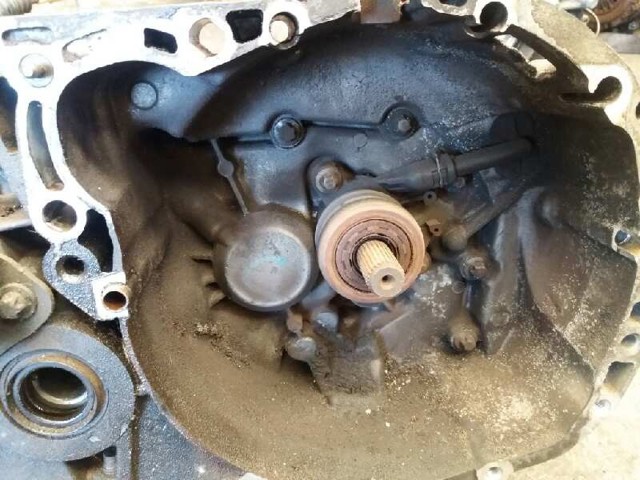 JR5106 NISSAN Caja de cambios manual completa  disponible Vigo