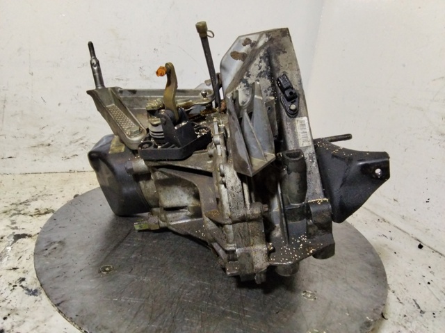 JR5108 Caja de cambios manual completa  disponible Utrera