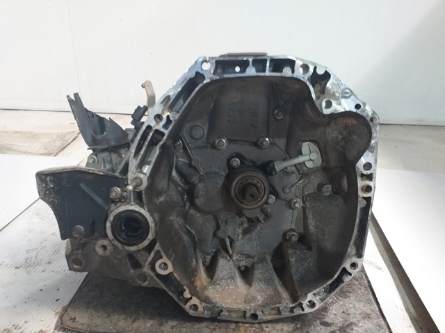 JR5175 Caja de cambios manual completa  disponible Utrera