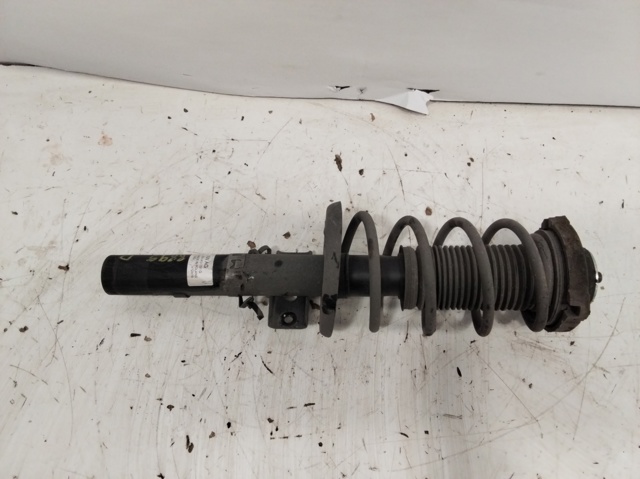 JZW413031G Amortiguador delantero  disponible Málaga