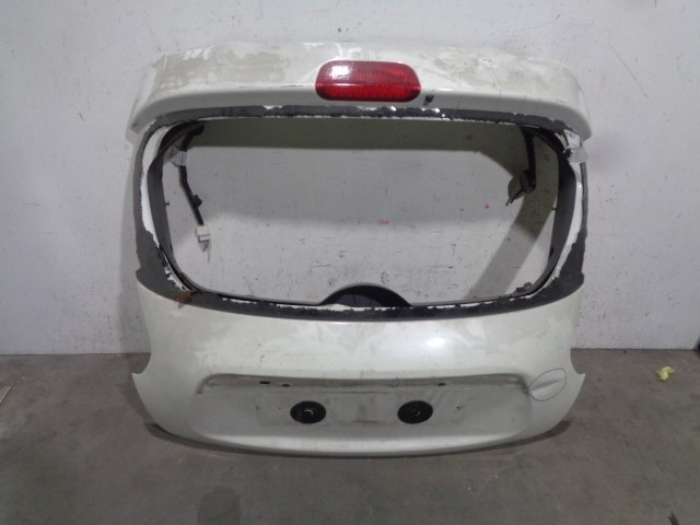 Puerta Trasera de maletero (3/5a Puerta Trasera) K01001KAME Nissan