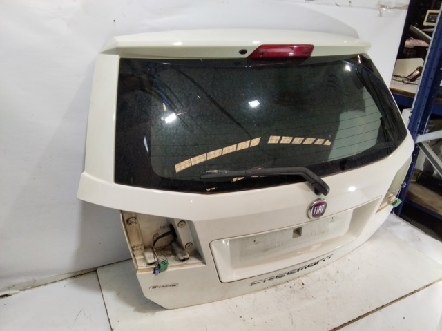 Comprar Puerta trasera del maletero (portón trasero) Dodge Journey   a bajo precio
