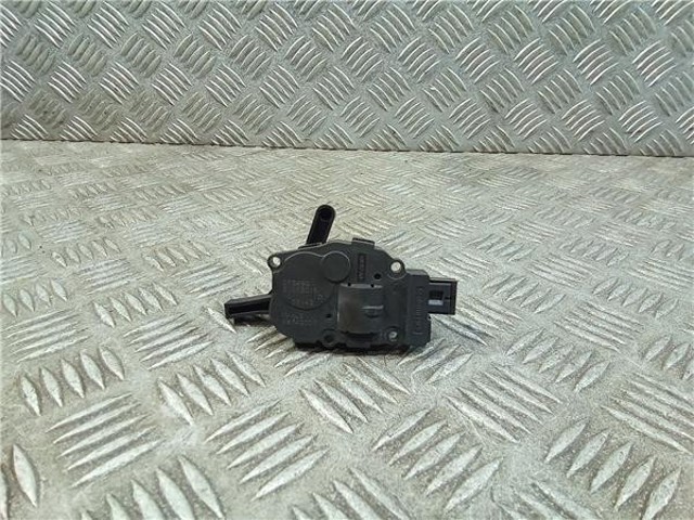 K9749007 Land Rover