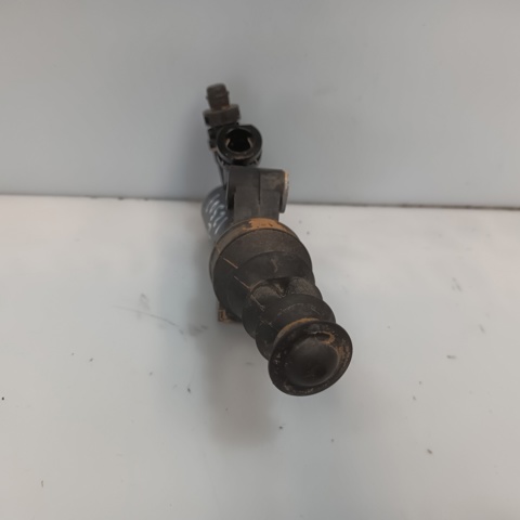 Bomba auxiliar de embrague KB7W41920 MAZDA