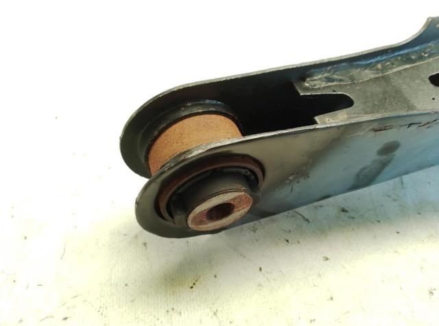 MAZDA KD3528300 Brazo de suspensión trasero inferior derecho comprar Tarragona