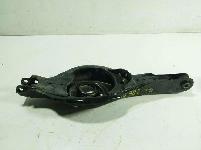 KD3528300 Brazo de suspensión trasero inferior derecho  en stock Sabadell