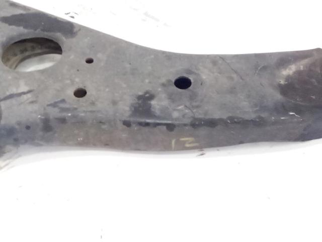 KD3534350H Brazo inferior izquierdo de la suspensión delantera  disponible Málaga