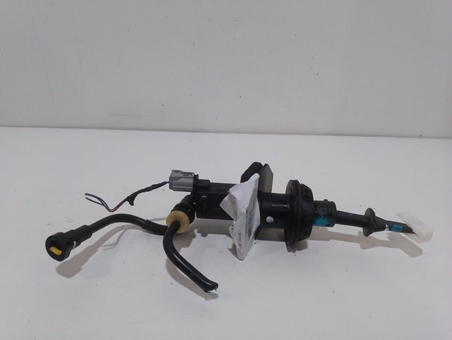 Cilindro maestro de clutch KD4341400B MAZDA