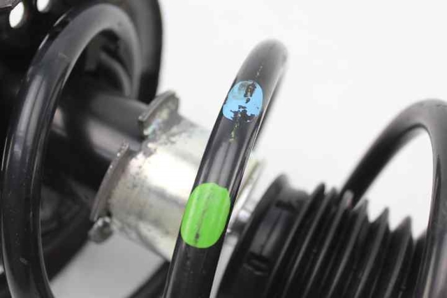 KD4534700A Amortiguador delantero derecho  comprar en Reus