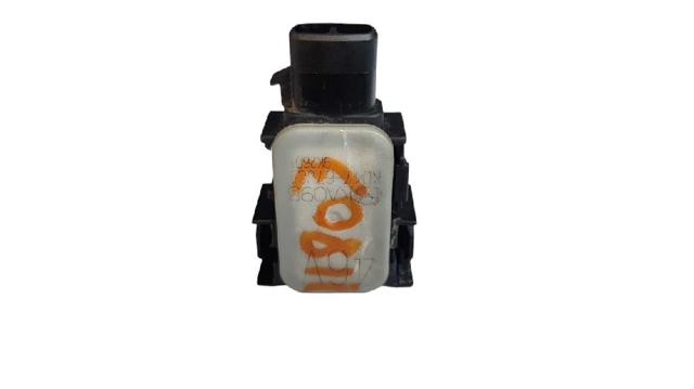 MAZDA KD4767UC1 Sensor de estacionamiento delantero/trasero central  comprar en Ponferrada