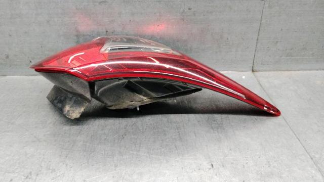 KD5451160D MAZDA Piloto trasero exterior izquierdo comprar Alcalá