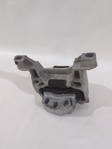 Soporte de motor derecho KE6439060 MAZDA