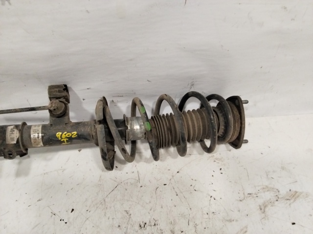 Amortiguador frontal izquierdo KF6934900 MAZDA