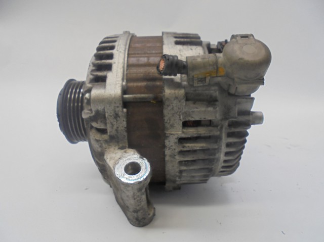 Alternador L3M618300A Mazda