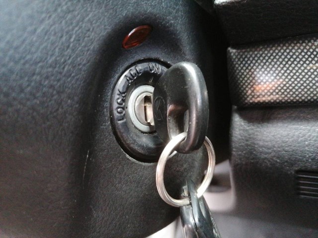Interruptor de encendido / arranque LC7066151 Mazda